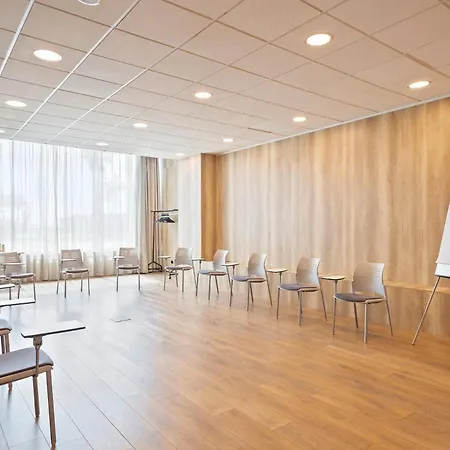 Front Maritim Hotel 4*