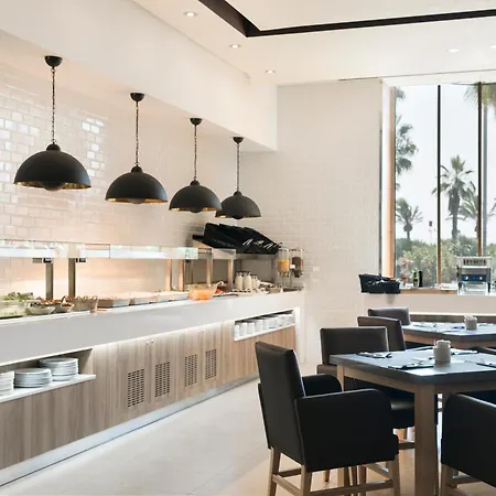 Hotel Front Maritim 4*