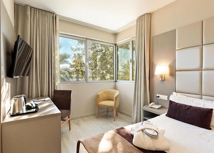 מלון Front Maritim