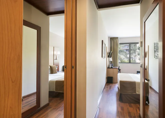 Front Maritim מלון