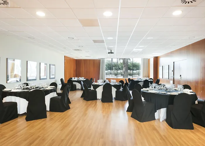 Front Maritim מלון 4*