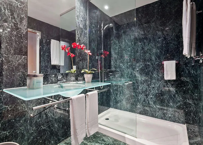 Front Maritim מלון 4*