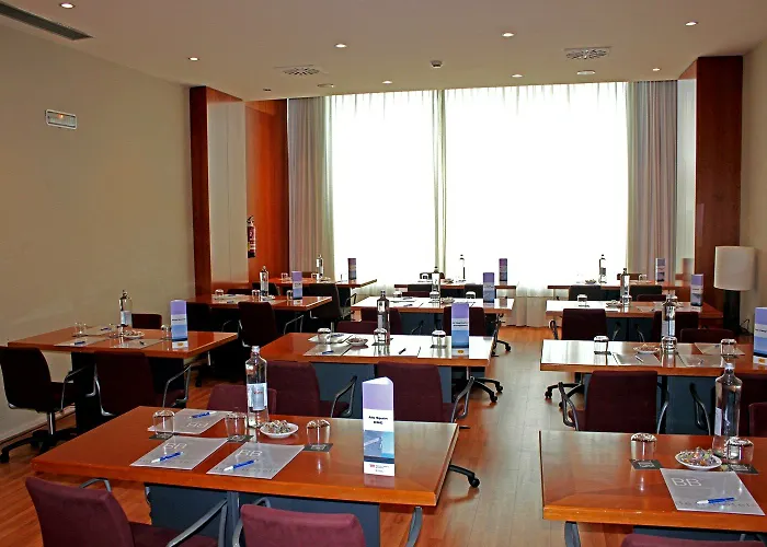 Front Maritim מלון