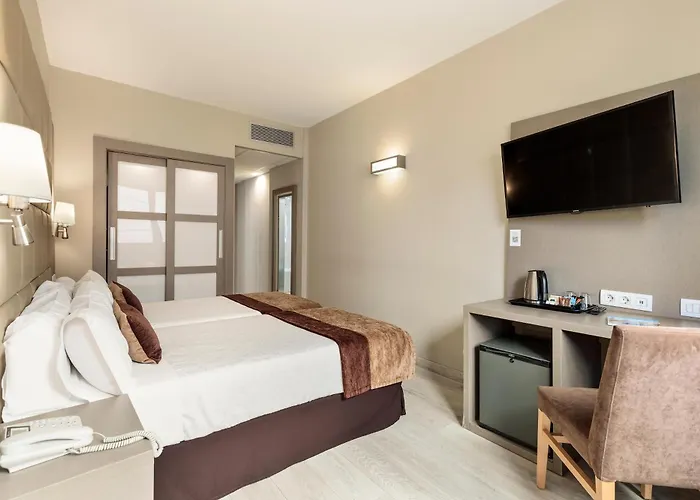 Front Maritim 4*