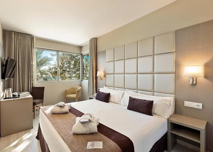 Front Maritim 호텔 4*